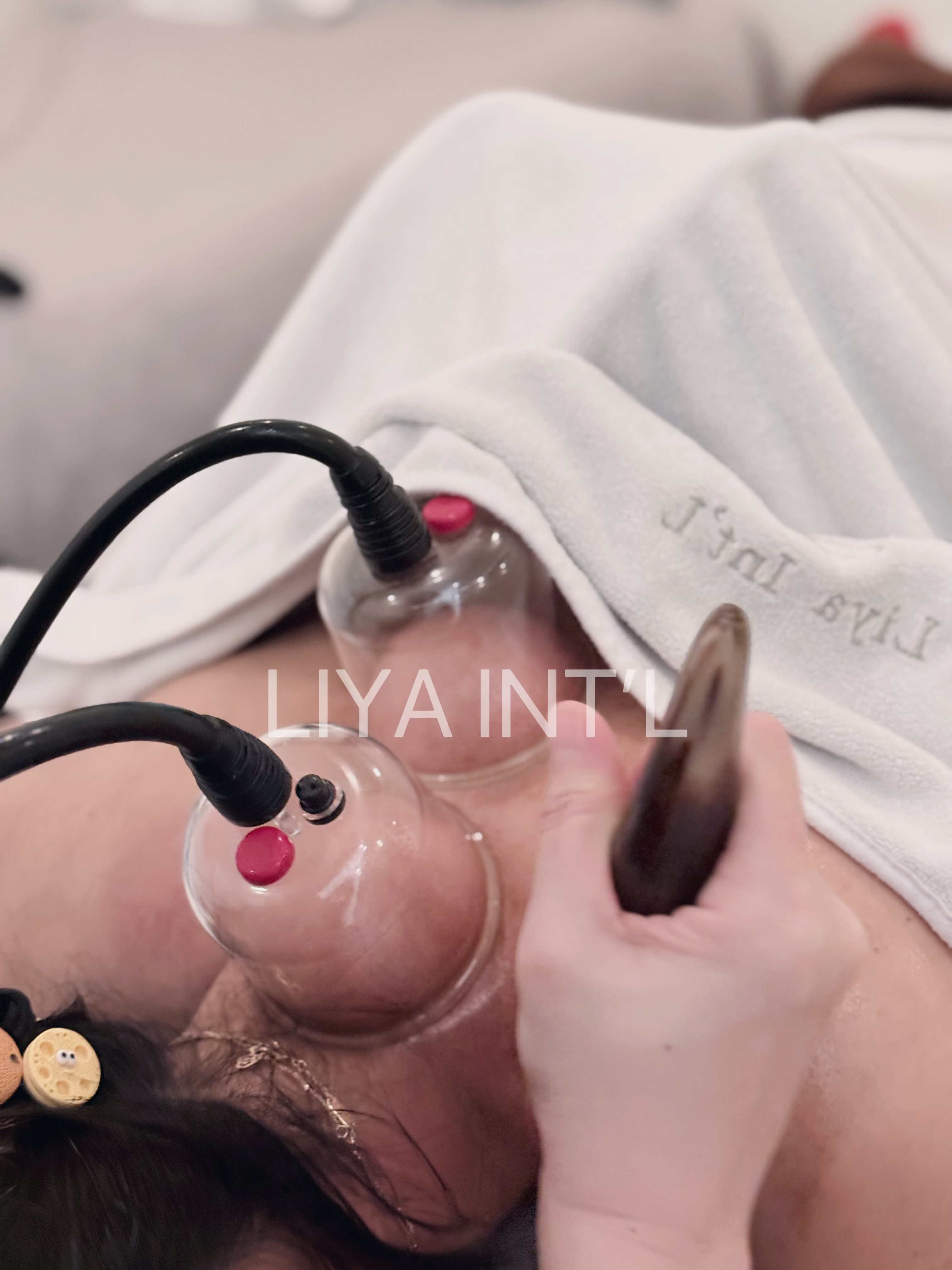 Liya Int'L Skincare gallery image